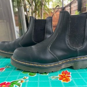 ~ Air Wave Doc Martens Size 9 ~